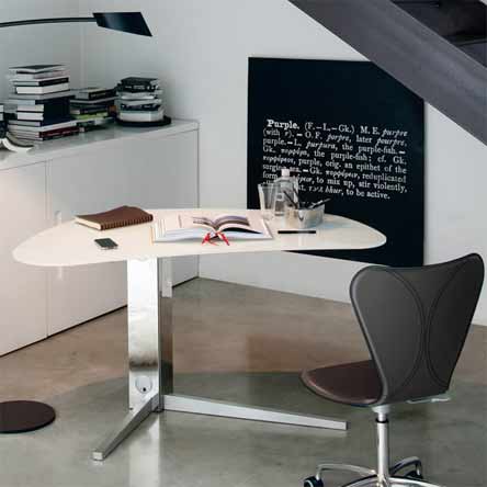 深圳網站制作家庭辦公室的簡單小書桌 深圳網站制作家庭辦公室的簡單小書桌